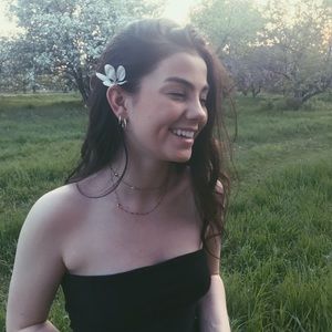 Meet your Posher, Camille